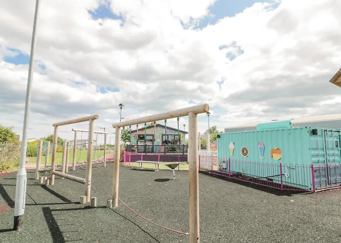 Rowan Court 2 * Scarborough