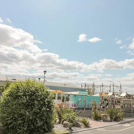 Semesterbostad Rowan Court 2 *